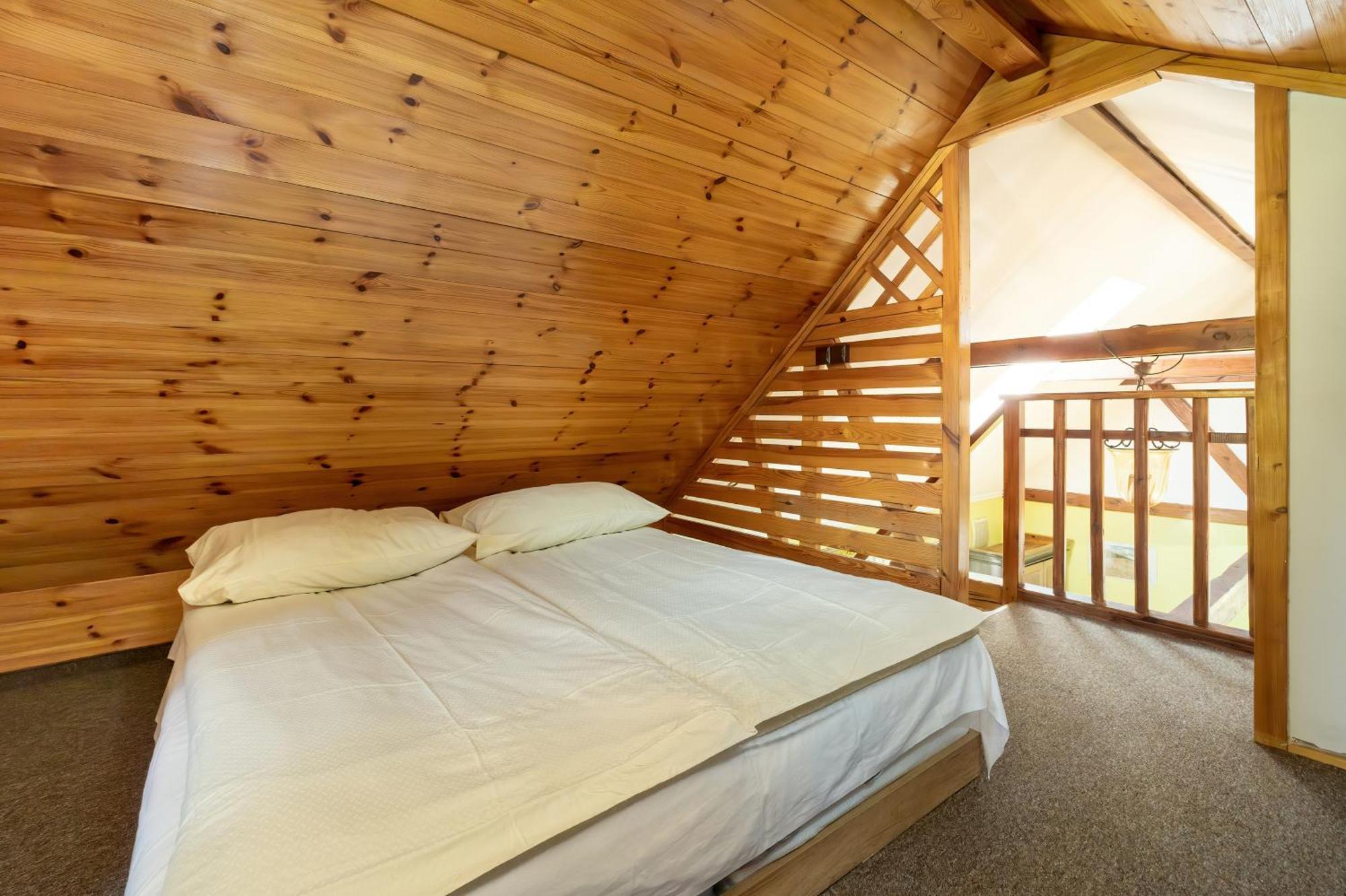 Kotwica Morska Hotell Pobierowo Exteriör bild